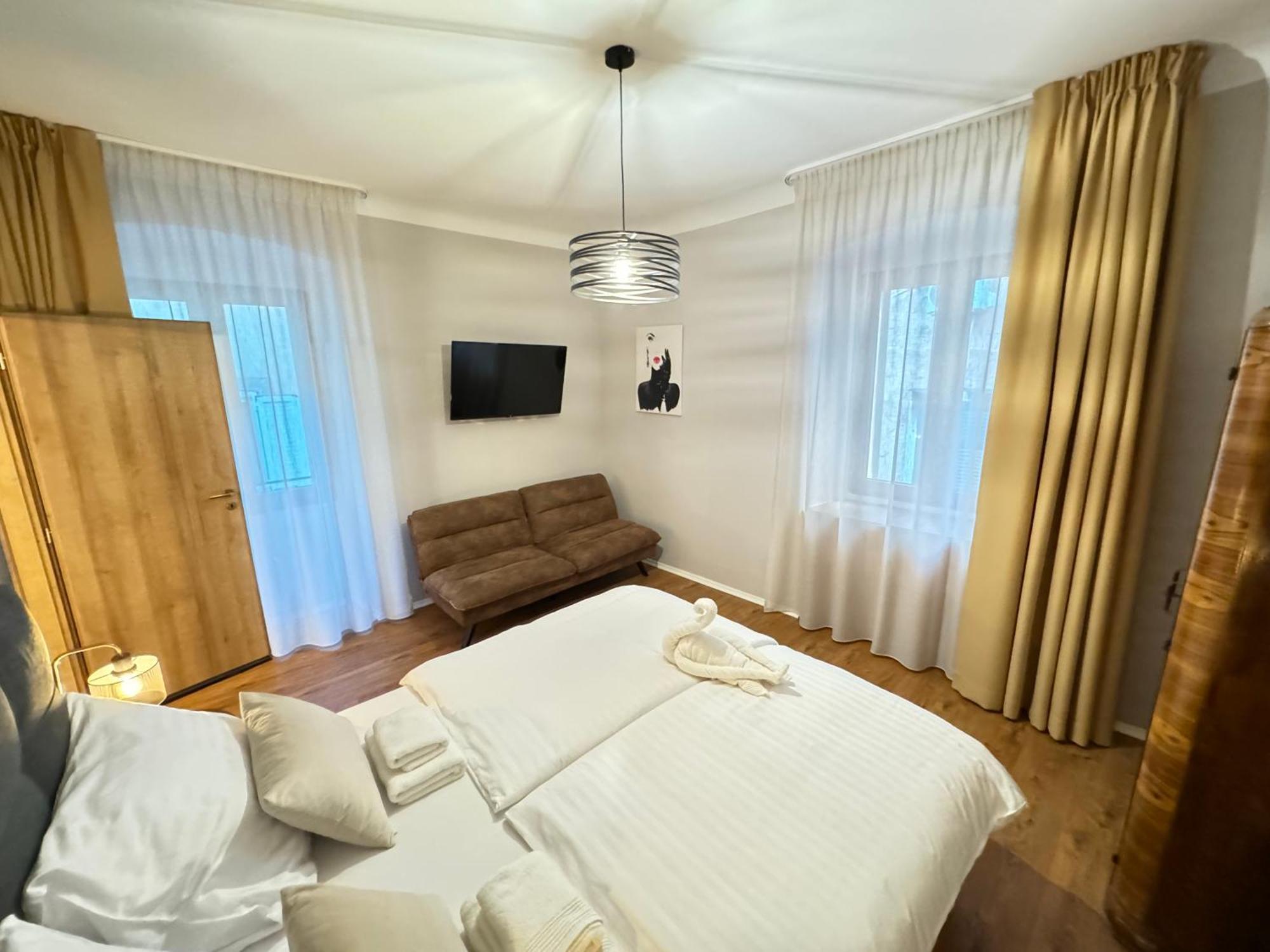 شقة Four Seasons غييكا المظهر الخارجي الصورة